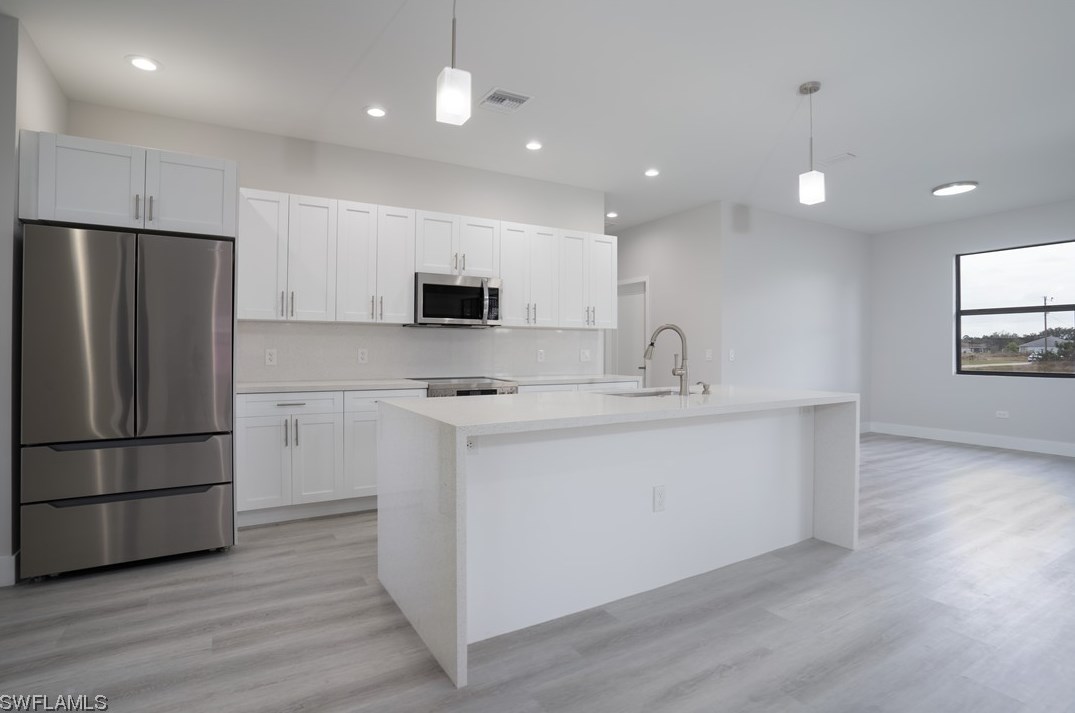 2813 45 St, Lehigh Acres FL 33976-4709 exterior