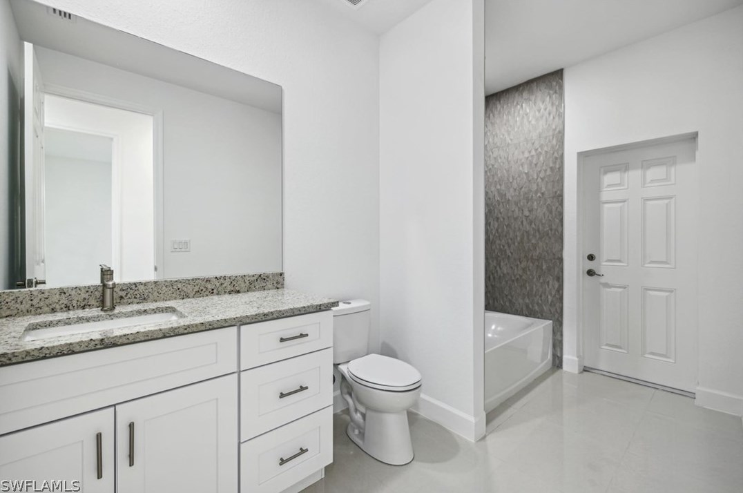 842 Sunrise Blvd, Lehigh Acres FL 33974-9700 exterior