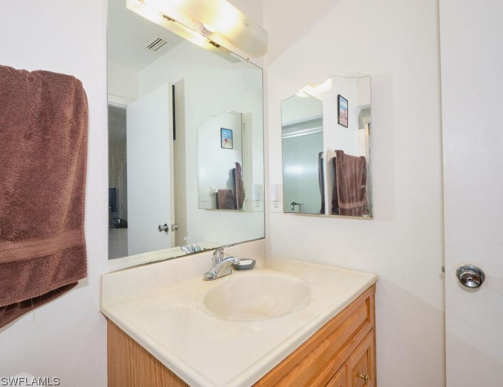 5849 Millay Ct, Fort Myers FL  33903-4524 exterior