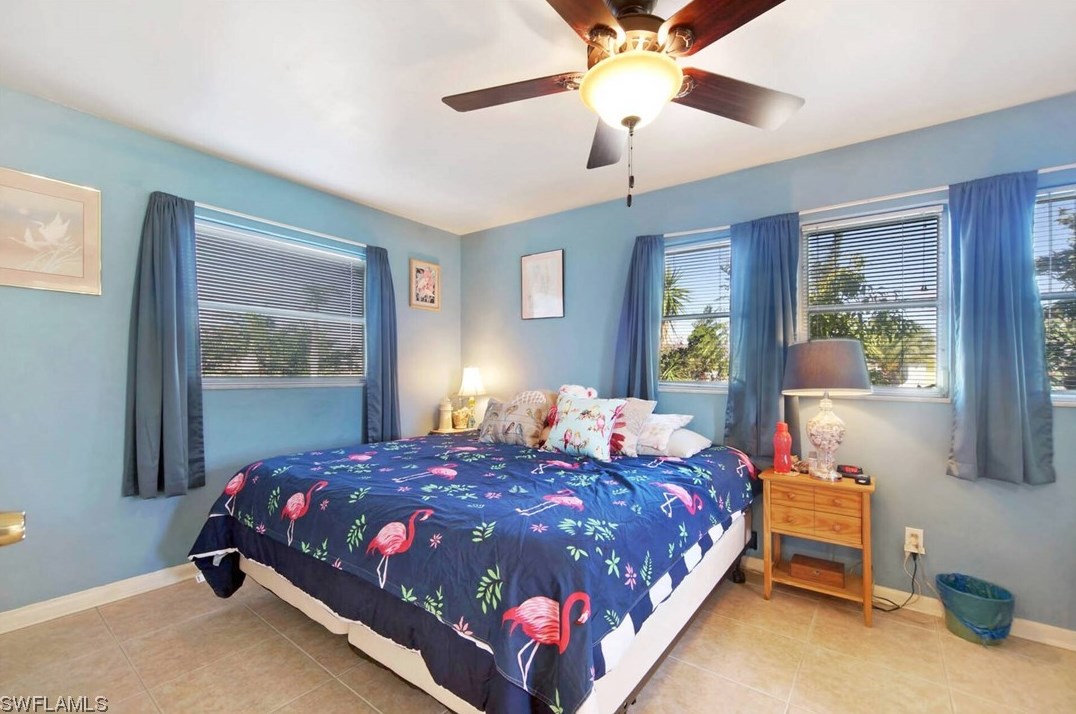 108 42nd Ter, Cape Coral FL  33904-8323 exterior