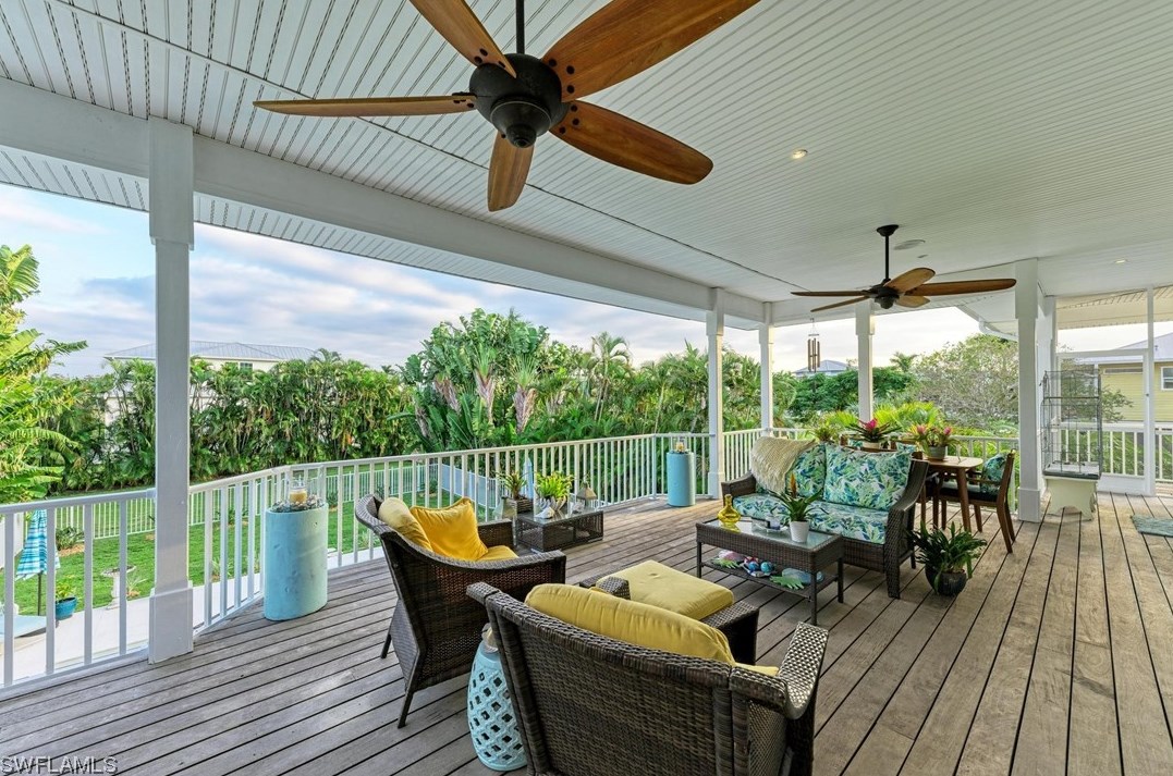 825 Retta Esplanade, Punta Gorda FL 33950-0036 exterior