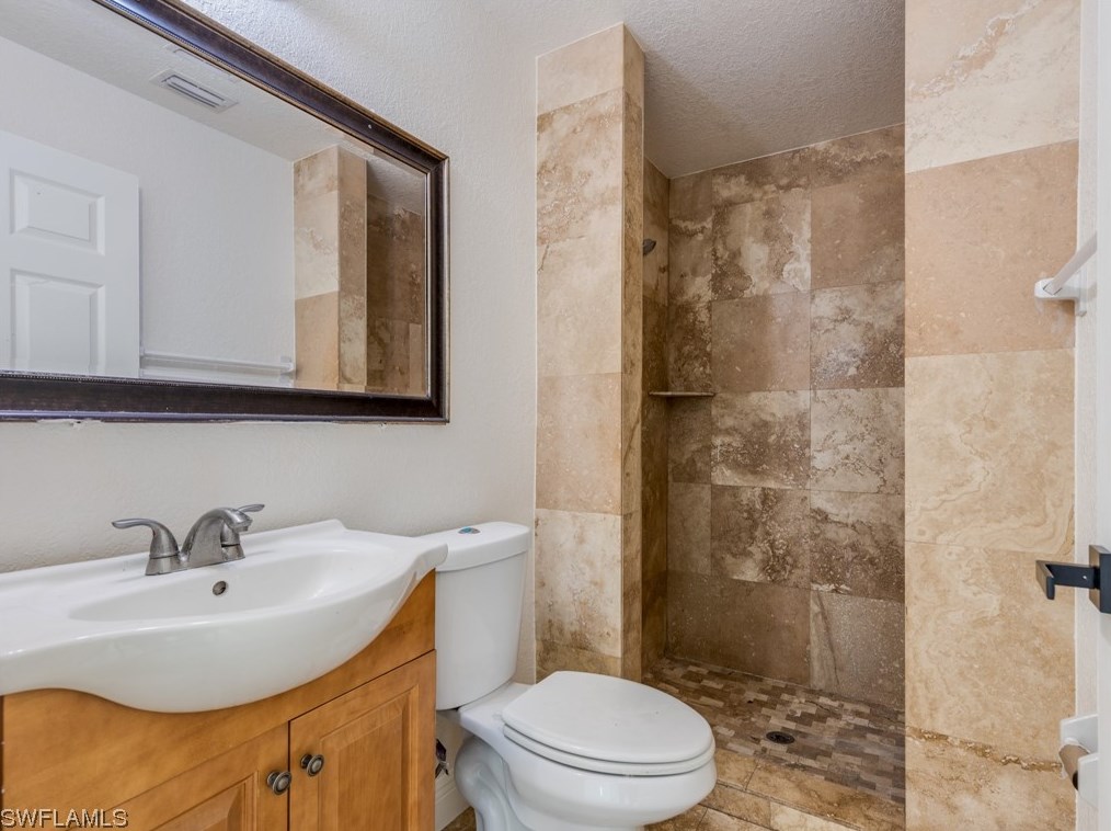 1708 Ridgecrest St, Lehigh Acres FL  33936-5843 exterior