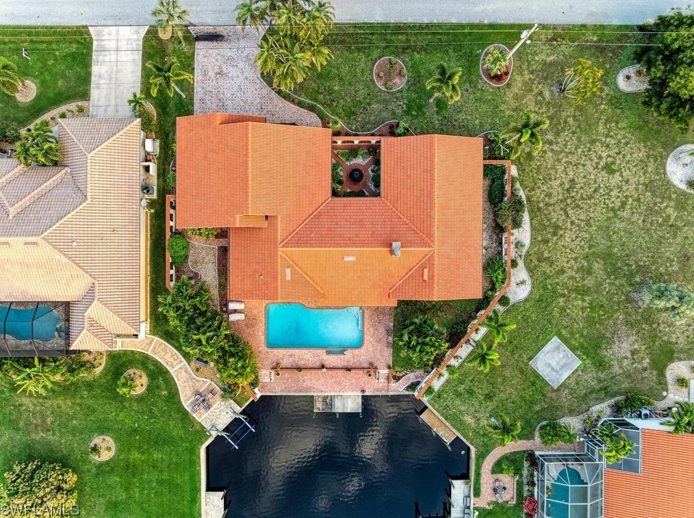 37 Hibiscus Dr, Punta Gorda FL 33950-5076 exterior