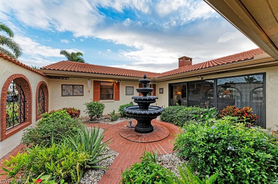 37 Hibiscus Dr, Punta Gorda FL 33950-5076 exterior