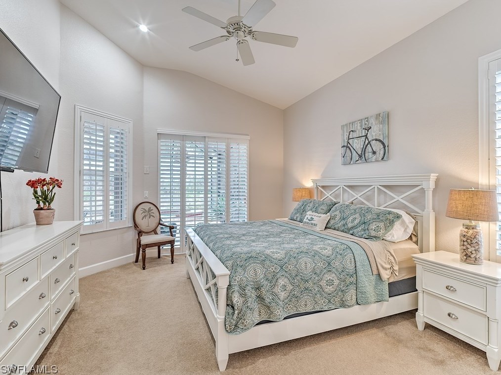 8802 New Castle Dr, Fort Myers FL 33908-5658 exterior