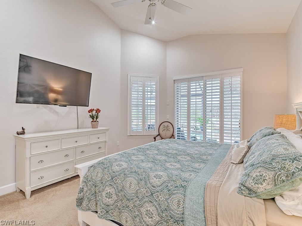 8802 New Castle Dr, Fort Myers FL 33908-5658 exterior