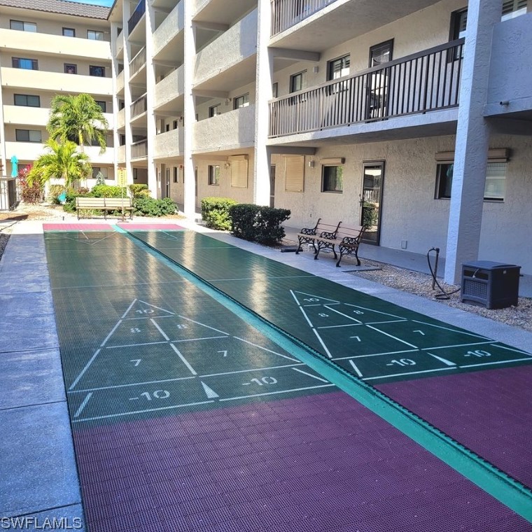 2121 Collier Ave, Fort Myers FL  33901-2123 exterior