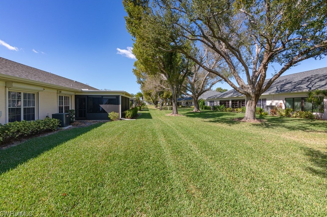 1271 Hazeltine Dr, Fort Myers FL  33919-7308 exterior