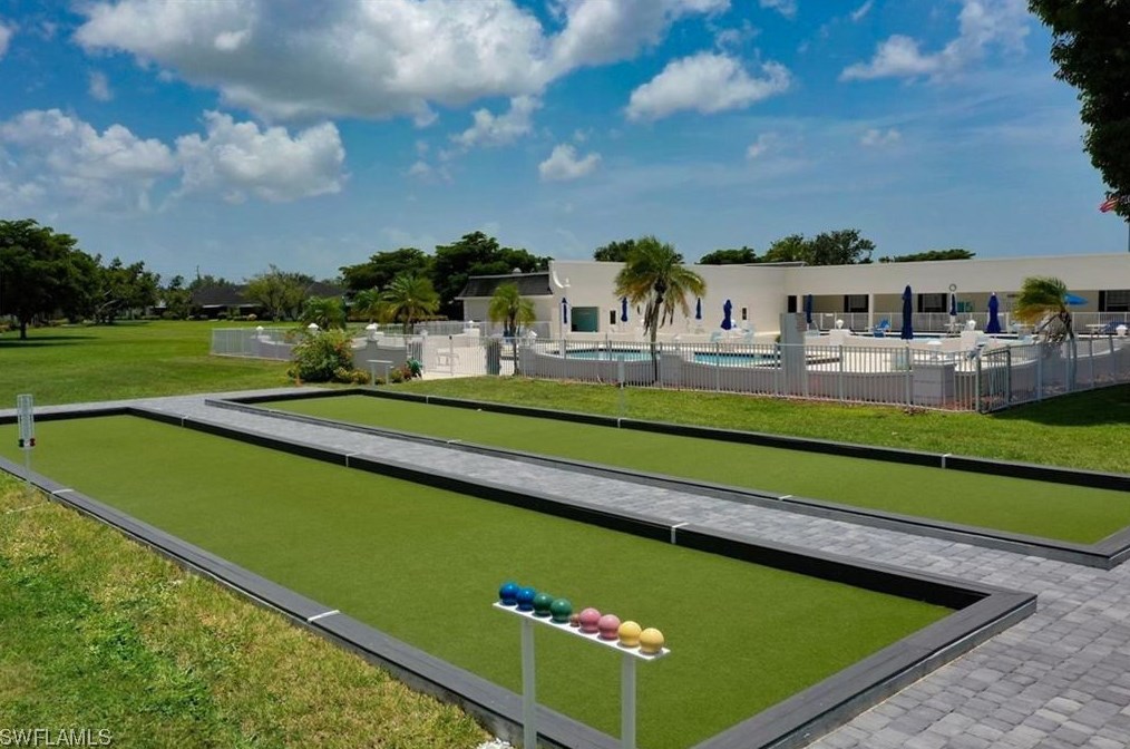 1271 Hazeltine Dr, Fort Myers FL  33919-7308 exterior