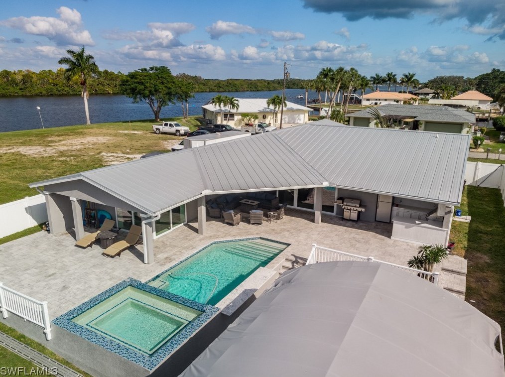 2195 Havana Ave, Fort Myers FL  33905-4825 exterior