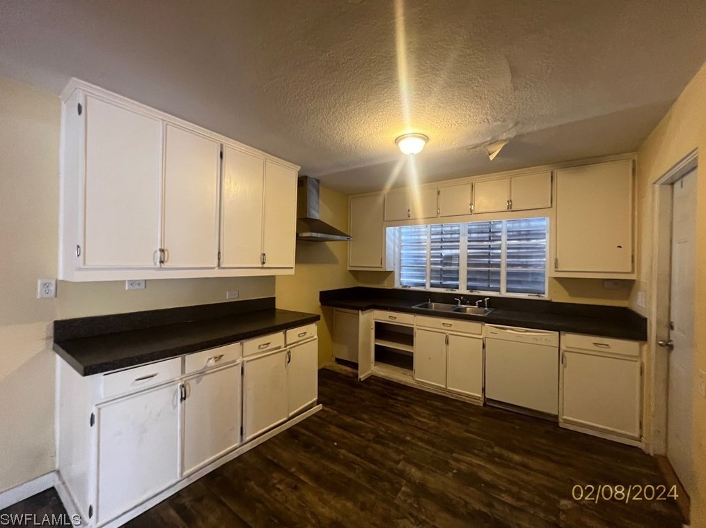 2311 Katherine St, Fort Myers FL  33901-9544 exterior