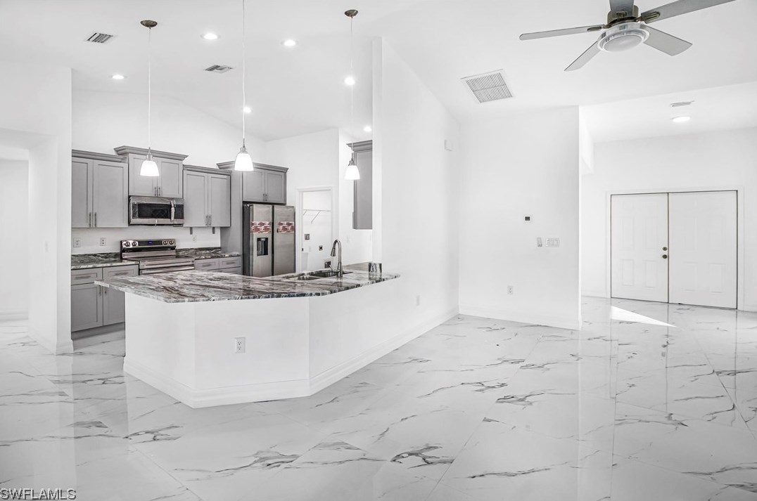 3217 31st St, Lehigh Acres FL  33971-5702 exterior