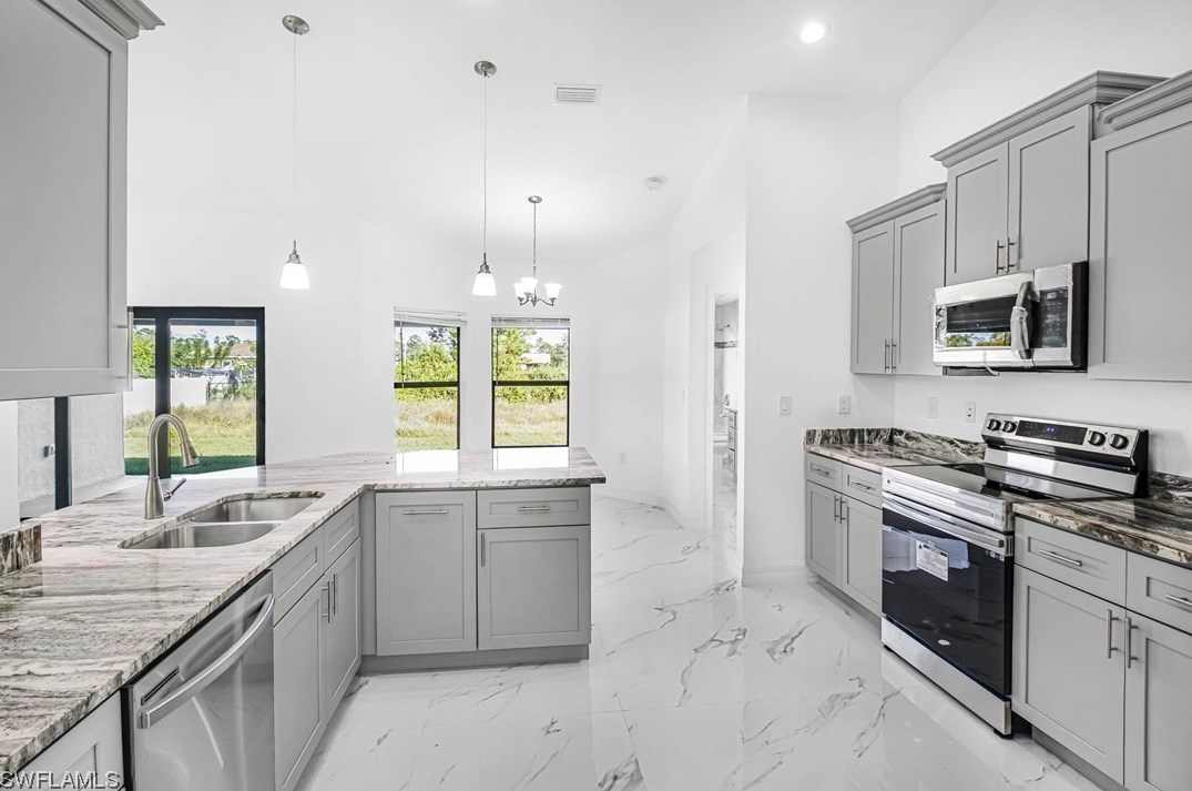 3217 31st St, Lehigh Acres FL  33971-5702 exterior