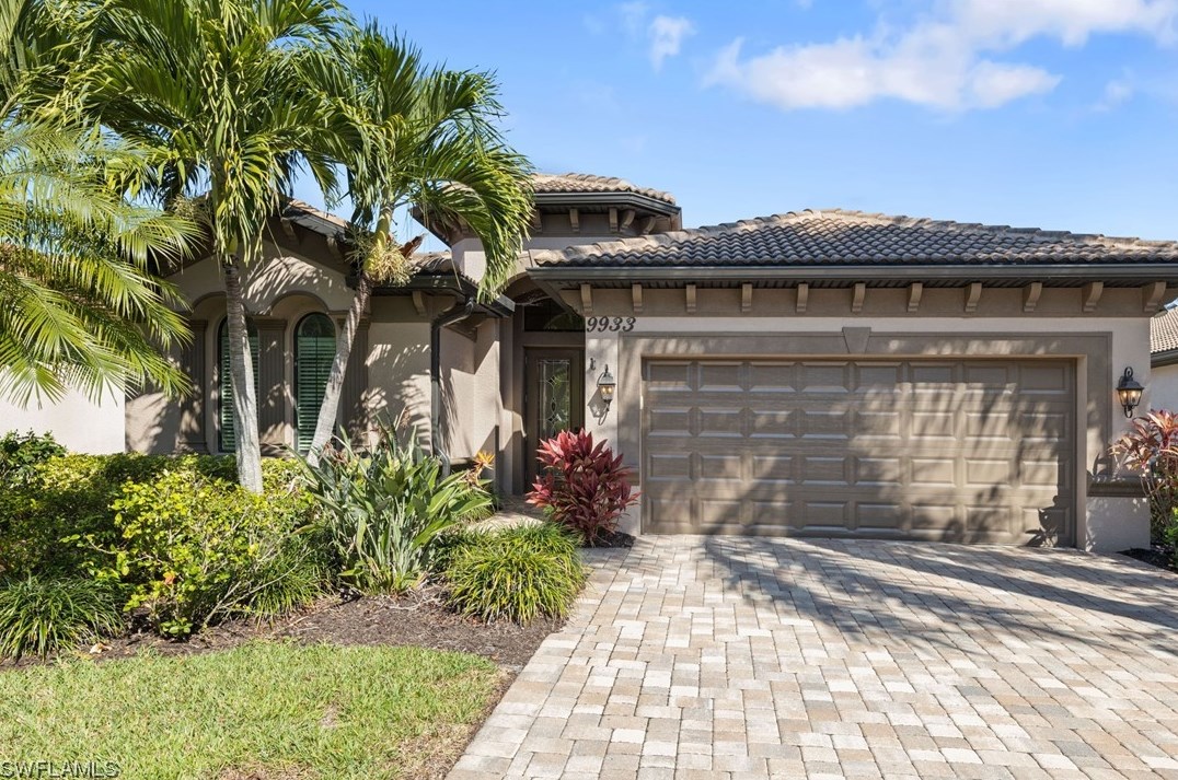 9933 Alhambra Ln, Bonita Springs FL  34135-0028 exterior
