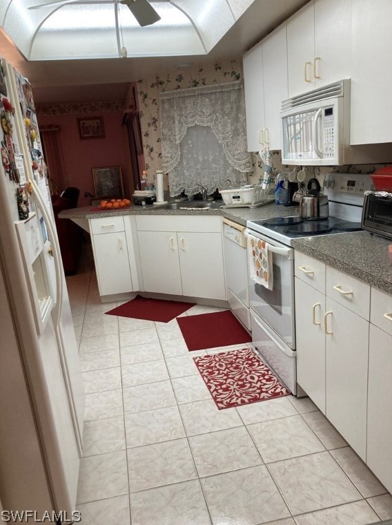 807 Roosevelt Ave, Lehigh Acres FL 33936-0924 exterior