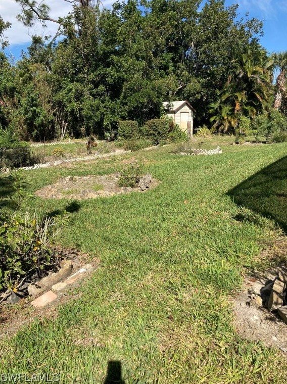 807 Roosevelt Ave, Lehigh Acres FL 33936-0924 exterior