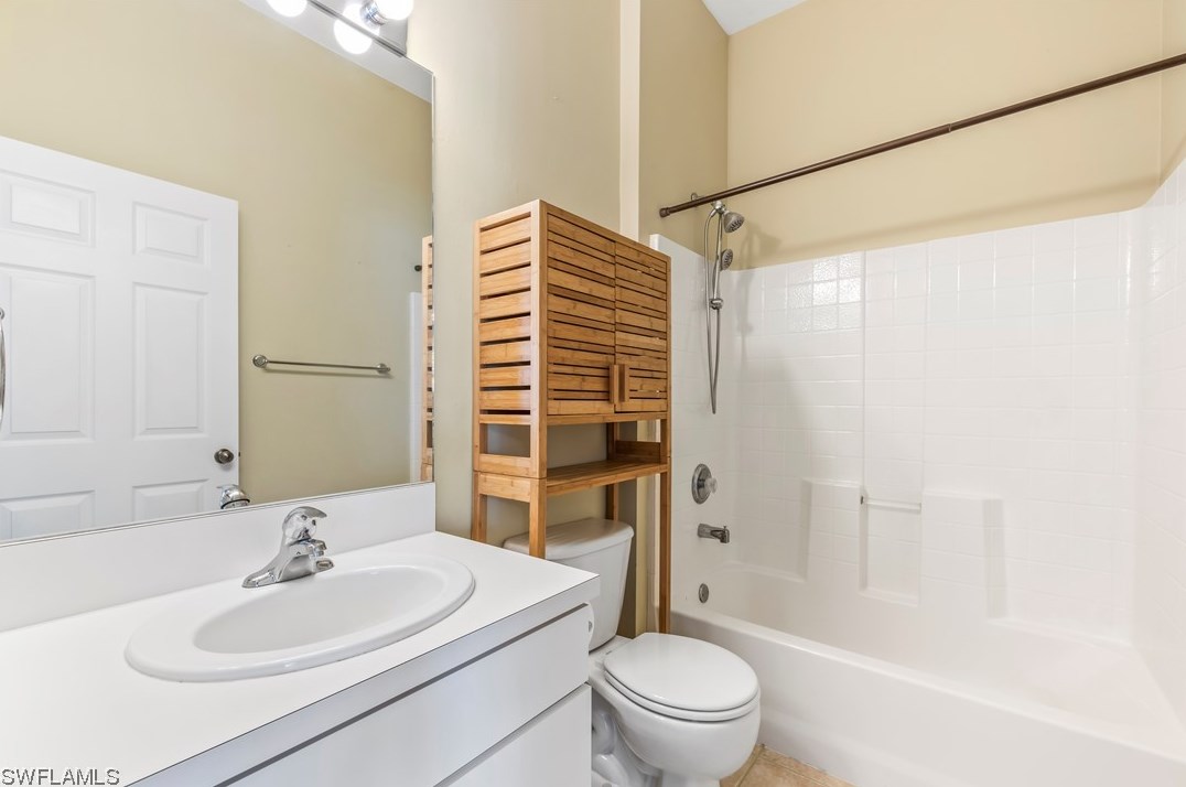 4429 Varsity Lakes Dr, Lehigh Acres FL  33971-2038 exterior