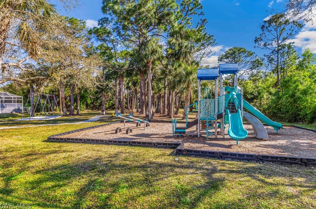 4429 Varsity Lakes Dr, Lehigh Acres FL  33971-2038 exterior