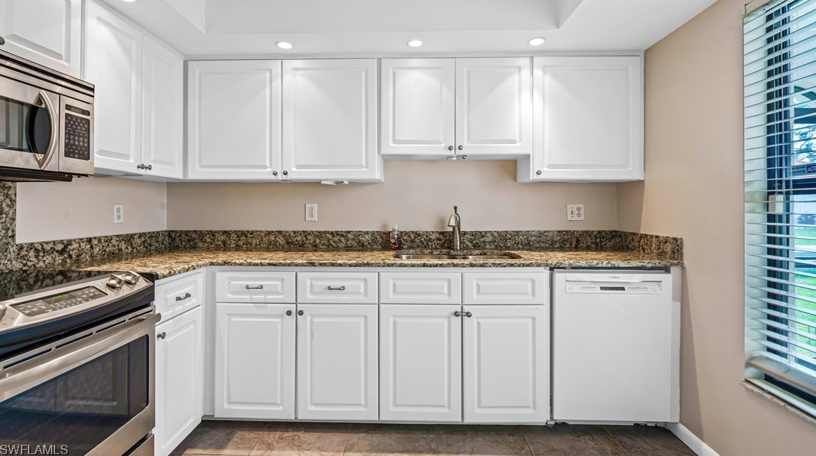 11258 Ln Coruna Ln, Bonita Springs FL  34135 exterior