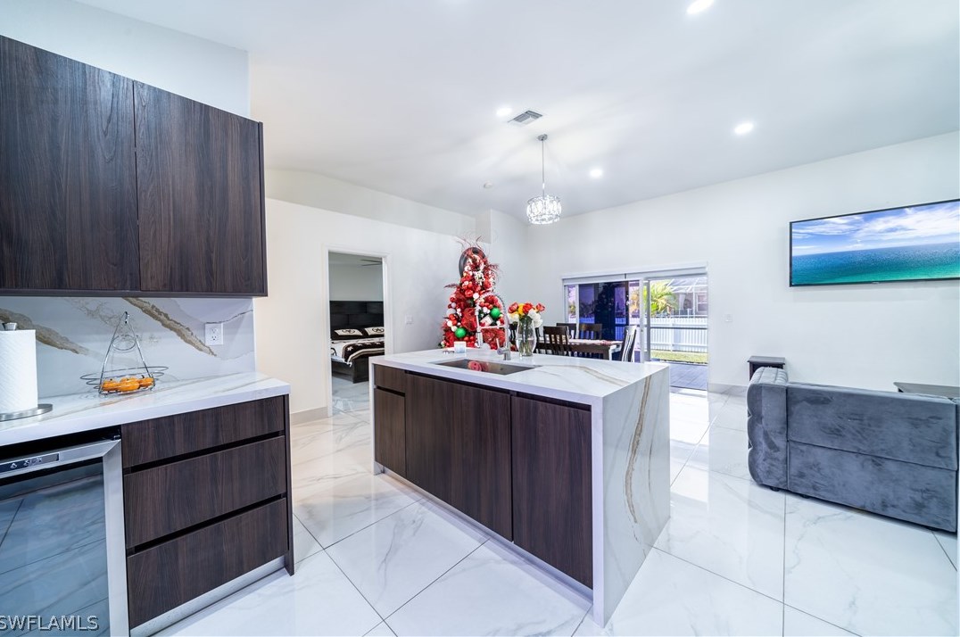 1136 5 Ave, Cape Coral FL  33990-0028 exterior