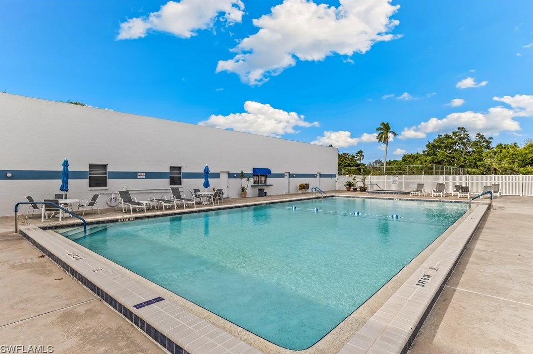 6842 Bogey Dr, Fort Myers FL  exterior