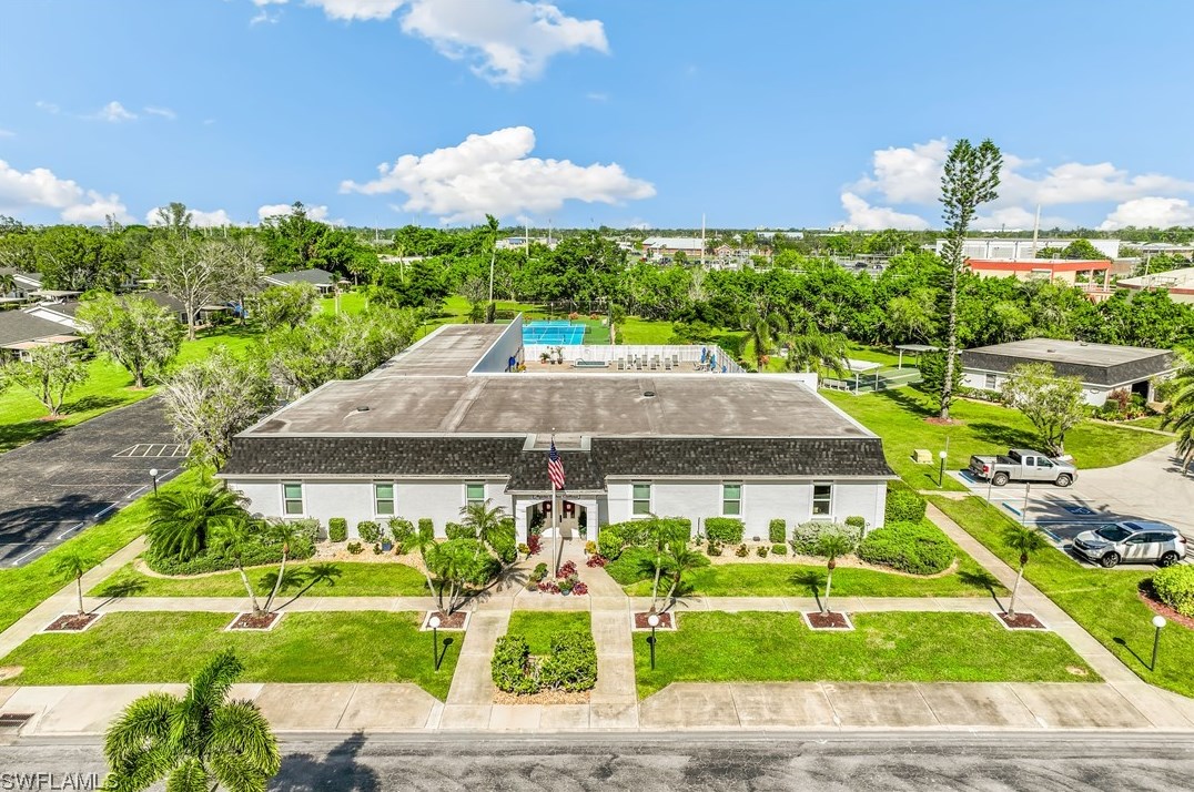 6842 Bogey Dr, Fort Myers FL  exterior