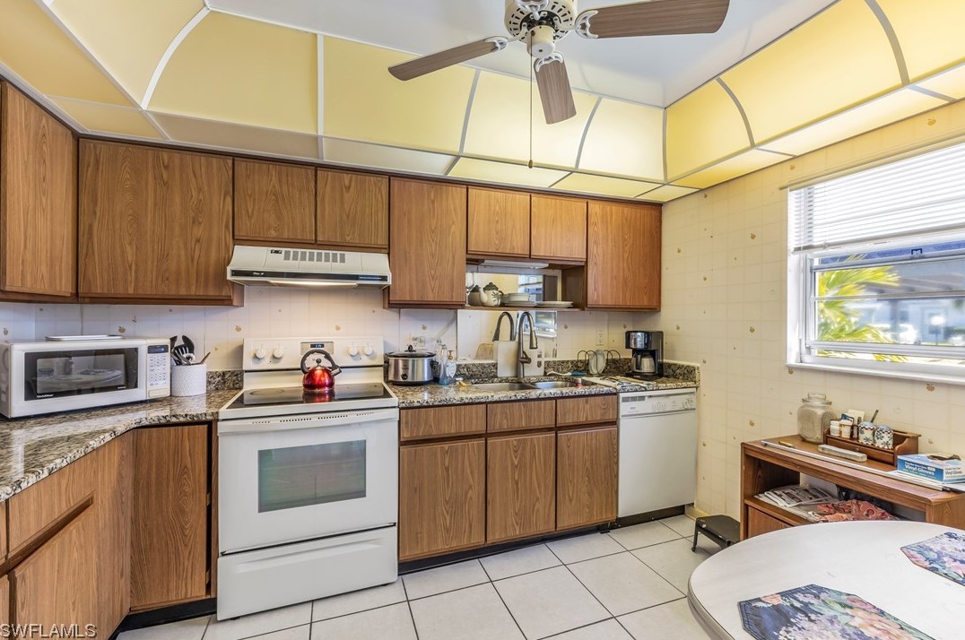 6842 Bogey Dr, Fort Myers FL  exterior