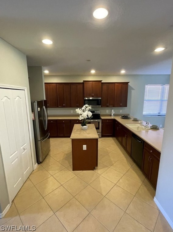 12154 Country Day Cir, Fort Myers FL  33913-7622 exterior