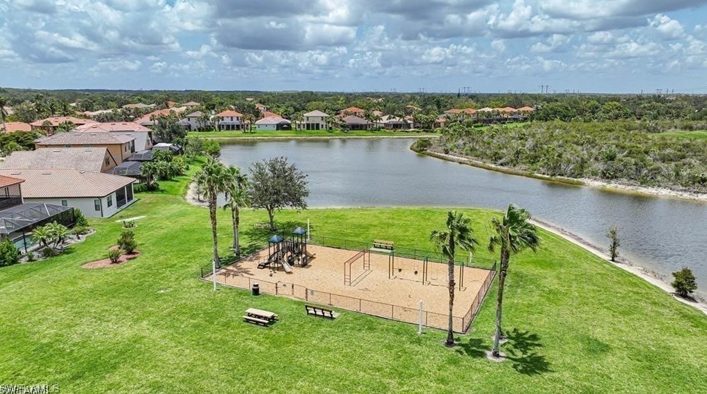 12154 Country Day Cir, Fort Myers FL  33913-7630 exterior