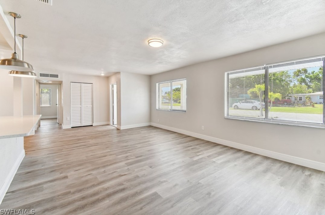 6659 Fiesta Way, Fort Myers FL  33919-6330 exterior