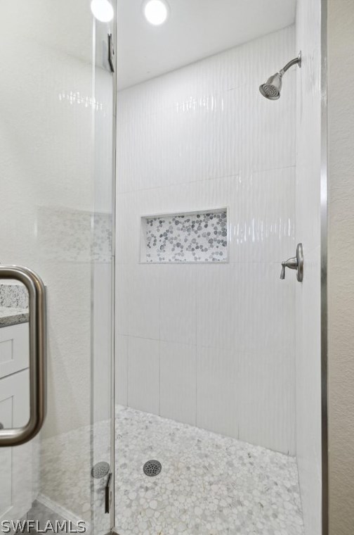 844 Sunrise Blvd, Lehigh Acres FL 33974-9525 exterior