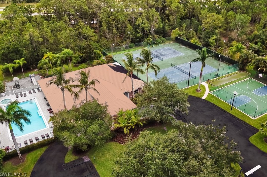 7539 Ky Deer Ct, Fort Myers FL  33966-5709 exterior