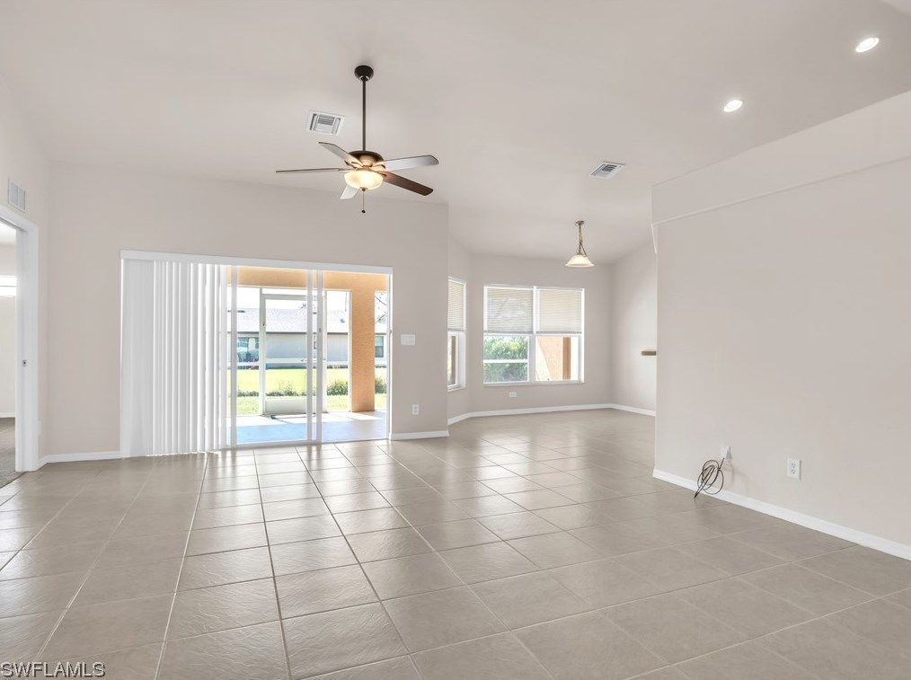 2809 45 St, Lehigh Acres FL 33976-4660 exterior