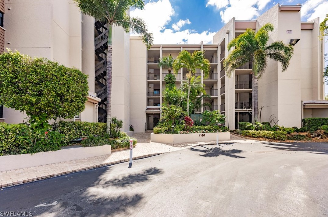 4160 Steamboat Bnd, Fort Myers FL  33919-4535 exterior