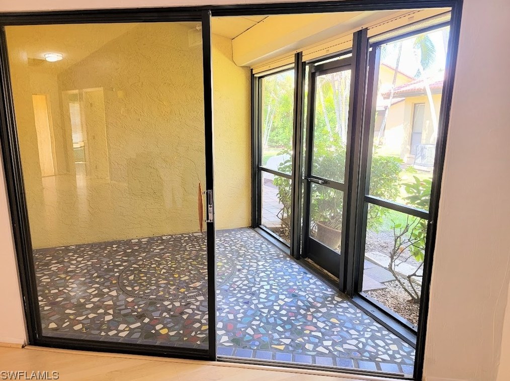 5452 Governors Dr, Fort Myers FL 33907-7837 exterior