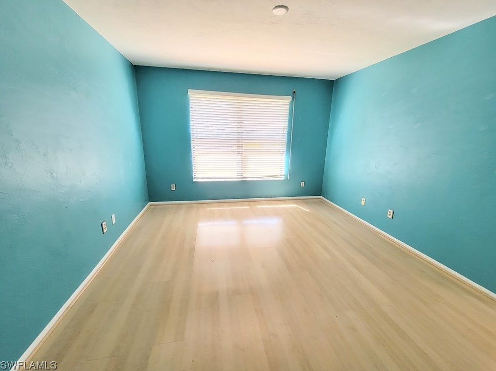 5452 Governors Dr, Fort Myers FL 33907-7837 exterior