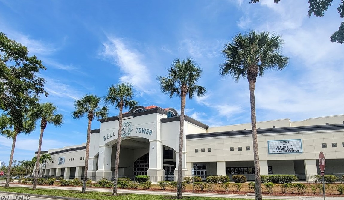 5452 Governors Dr, Fort Myers FL 33907-7837 exterior