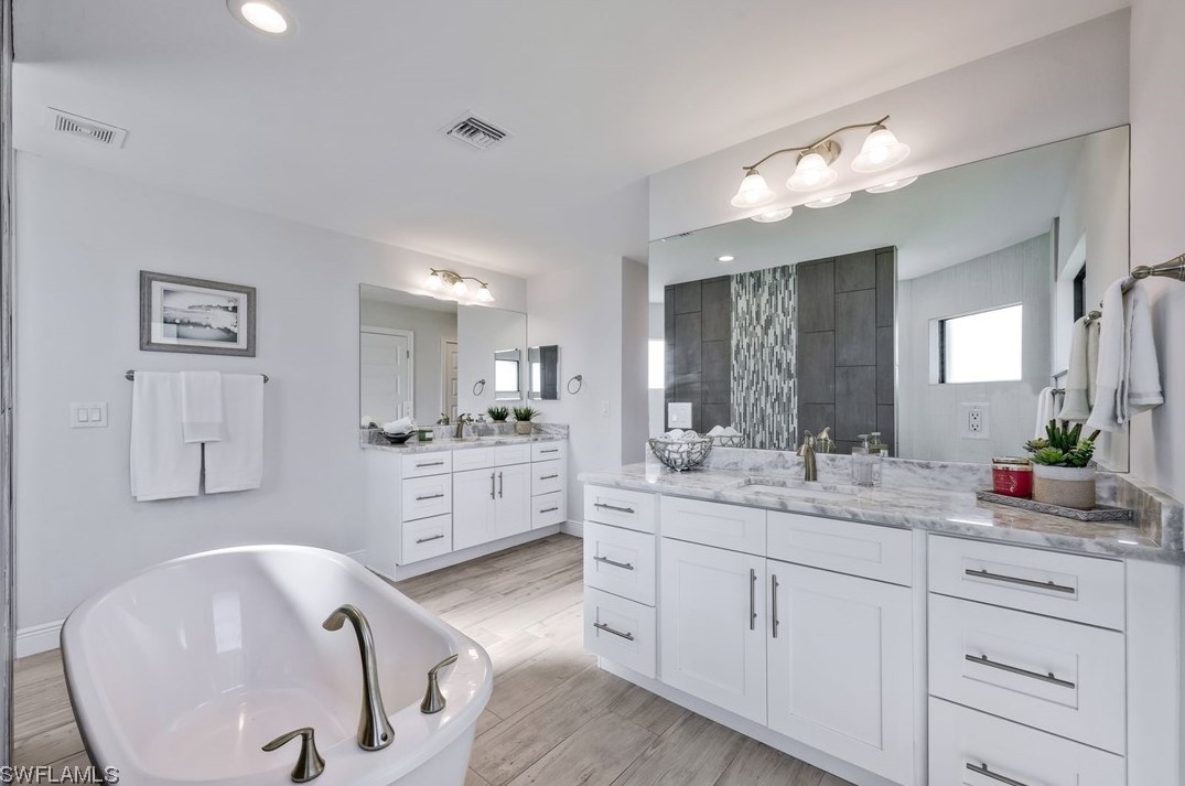 3802 44 Ave, Cape Coral FL  exterior