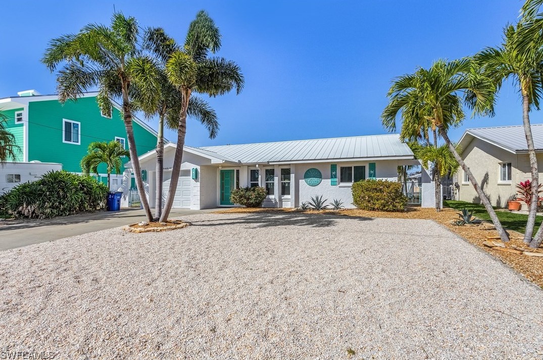 2259 Date St, Saint James City FL  33956-2022 exterior