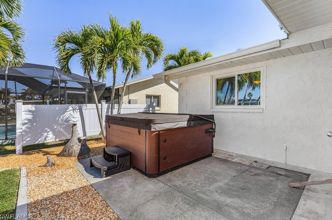 2259 Date St, Saint James City FL  33956-2022 exterior