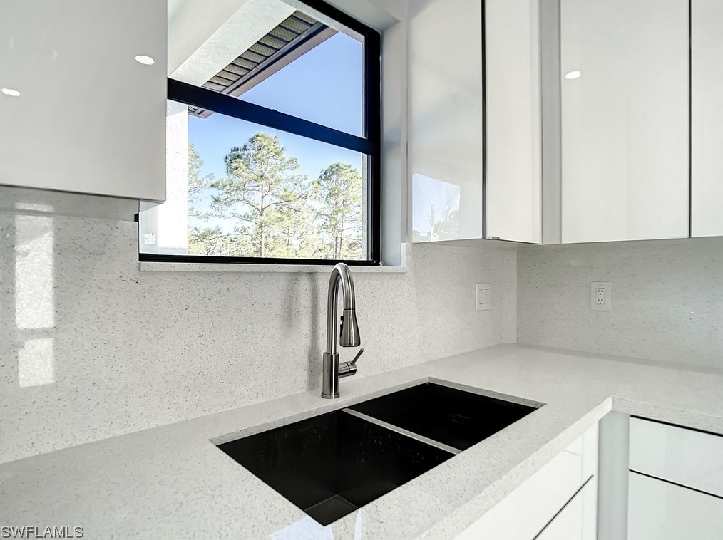 2906 3rd St, Lehigh Acres FL  33936-1824 exterior