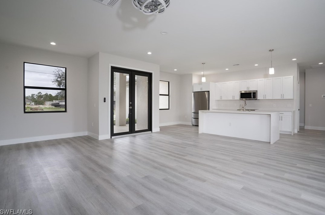 2813 45 St, Lehigh Acres FL 33976-4709 exterior