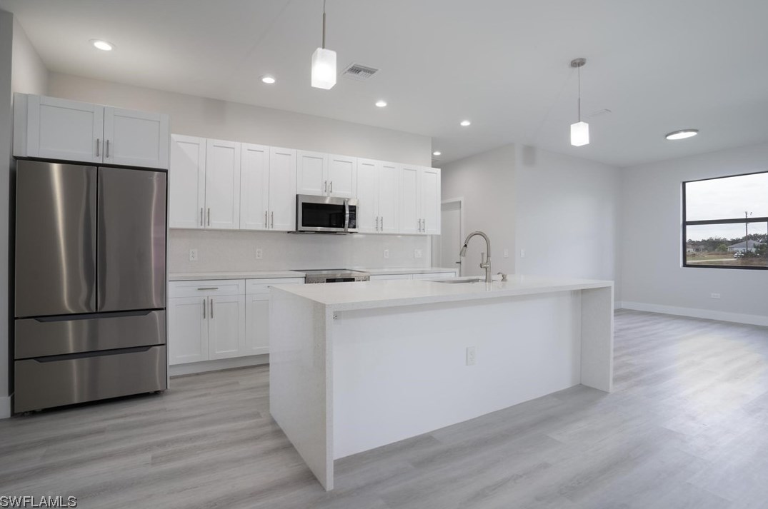 2813 45 St, Lehigh Acres FL 33976-4709 exterior