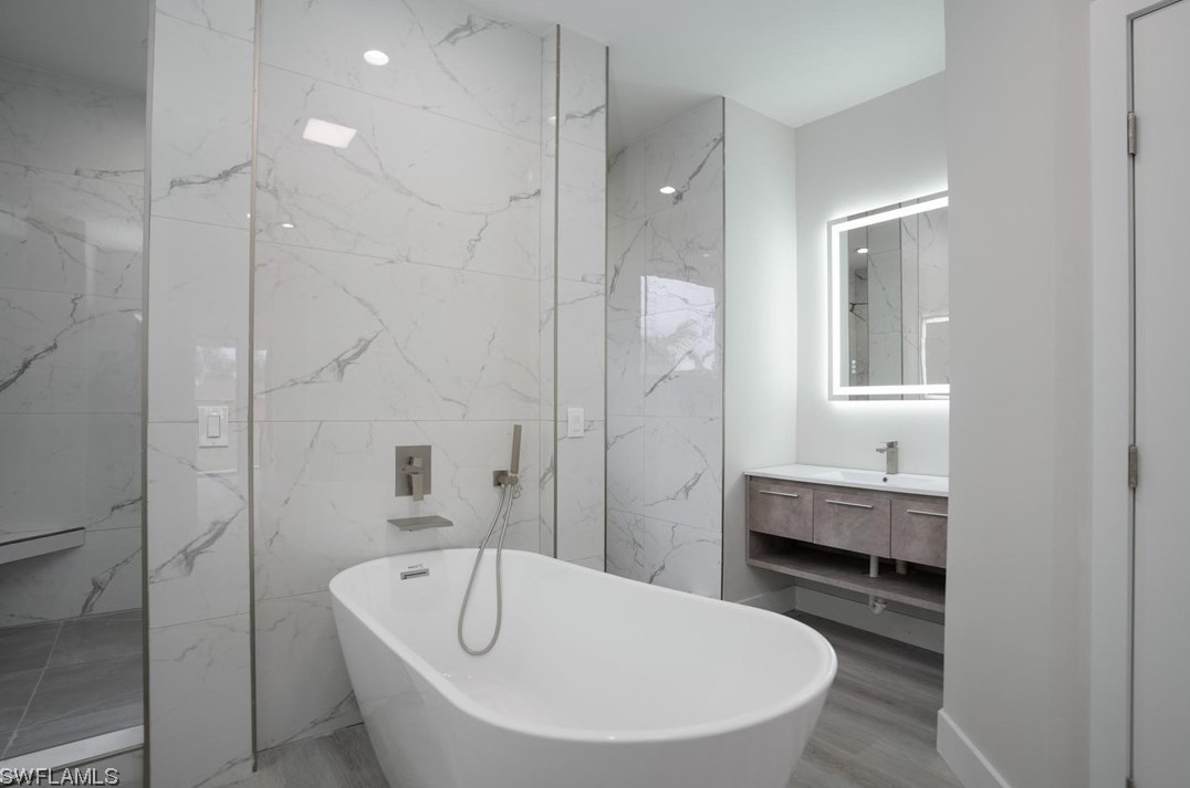 2813 45 St, Lehigh Acres FL 33976-4709 exterior