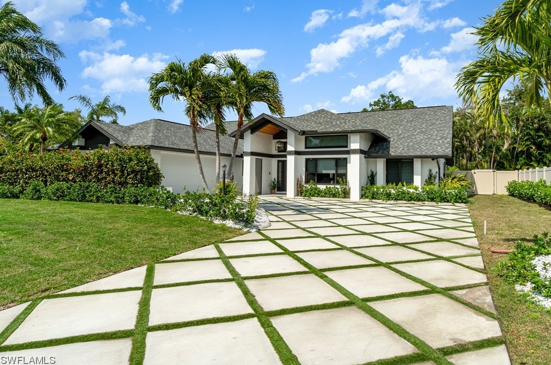 15933 Gleneagle Ct, Fort Myers FL  33908-2460 exterior