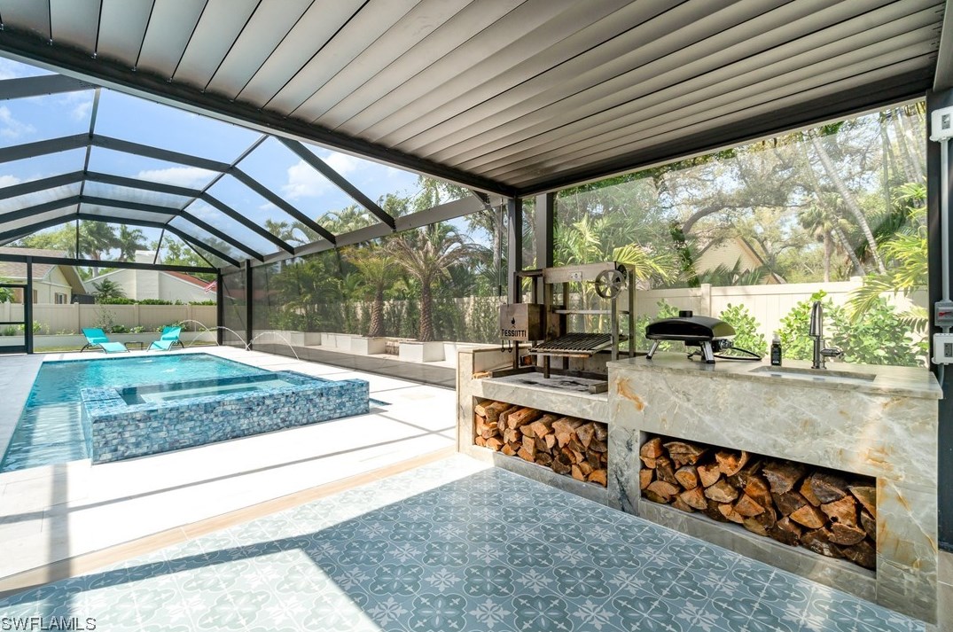 15933 Gleneagle Ct, Fort Myers FL  33908-2460 exterior