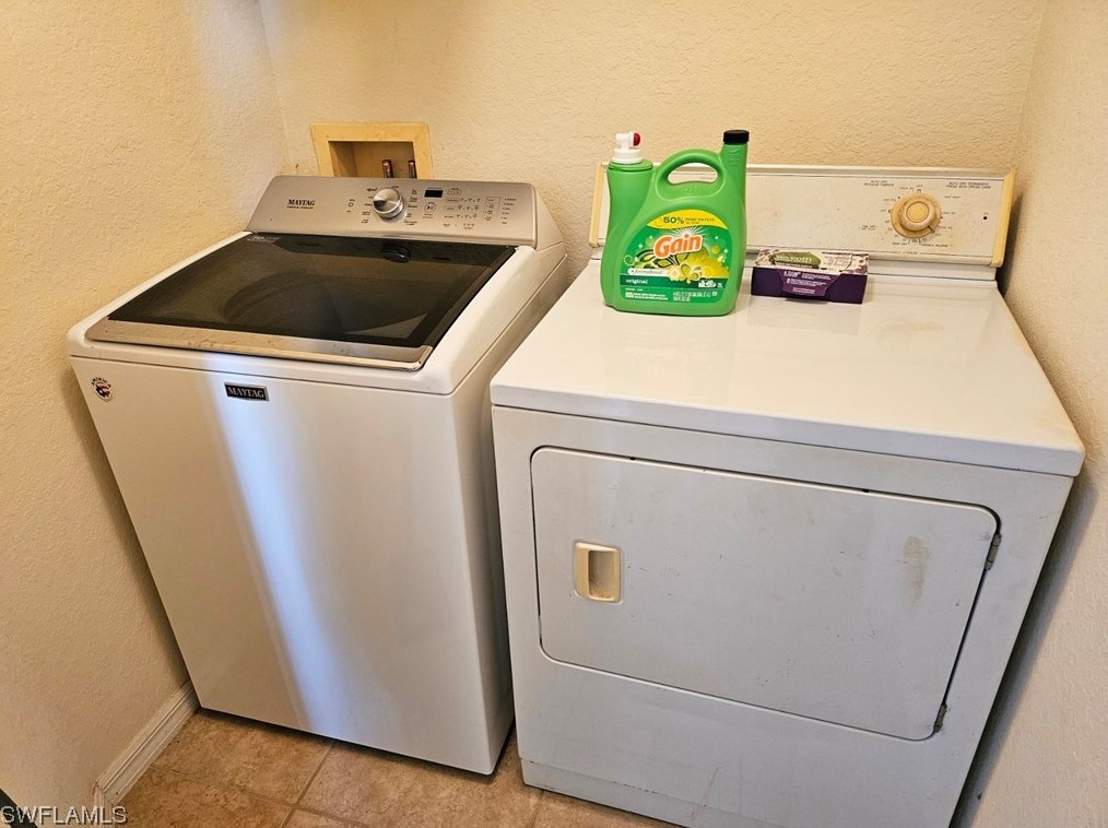 3003 Nadine Ln, Lehigh Acres FL  33971-6725 exterior