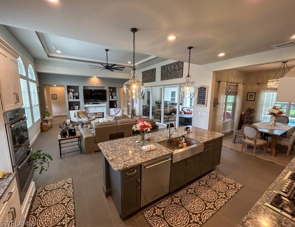 1257 Caloosa Dr, Fort Myers FL 33901-6714 exterior