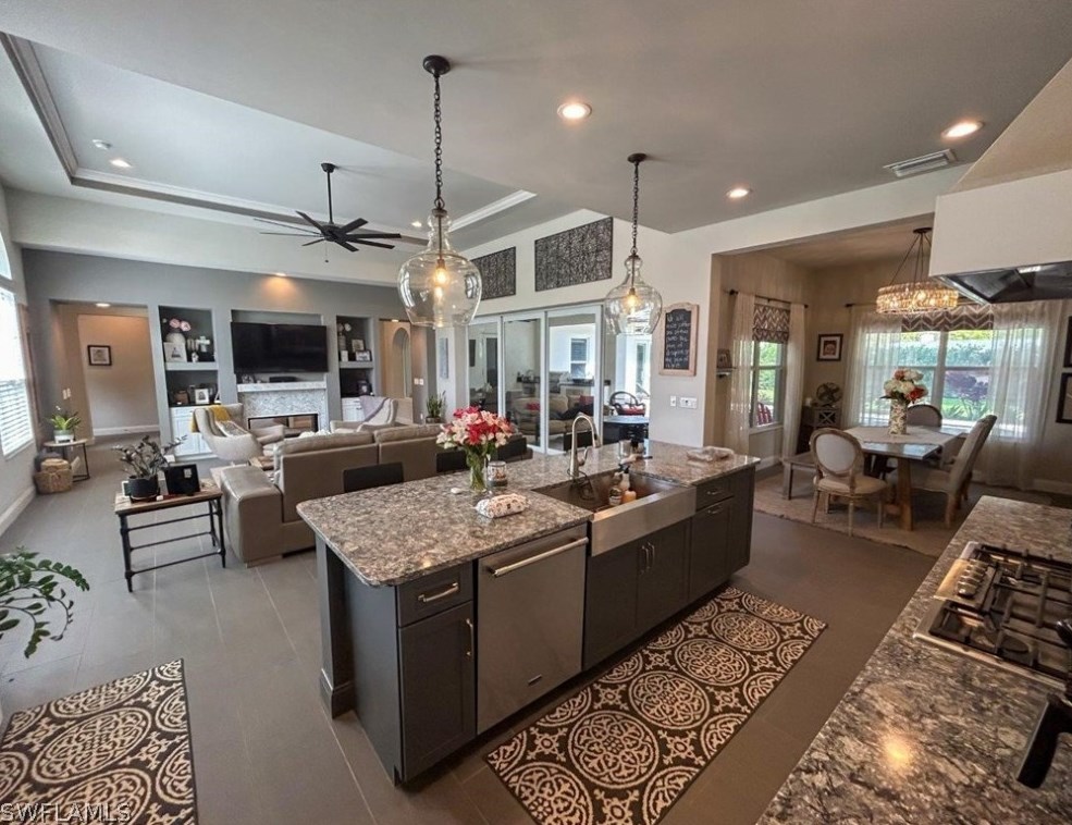 1257 Caloosa Dr, Fort Myers FL 33901-6714 exterior