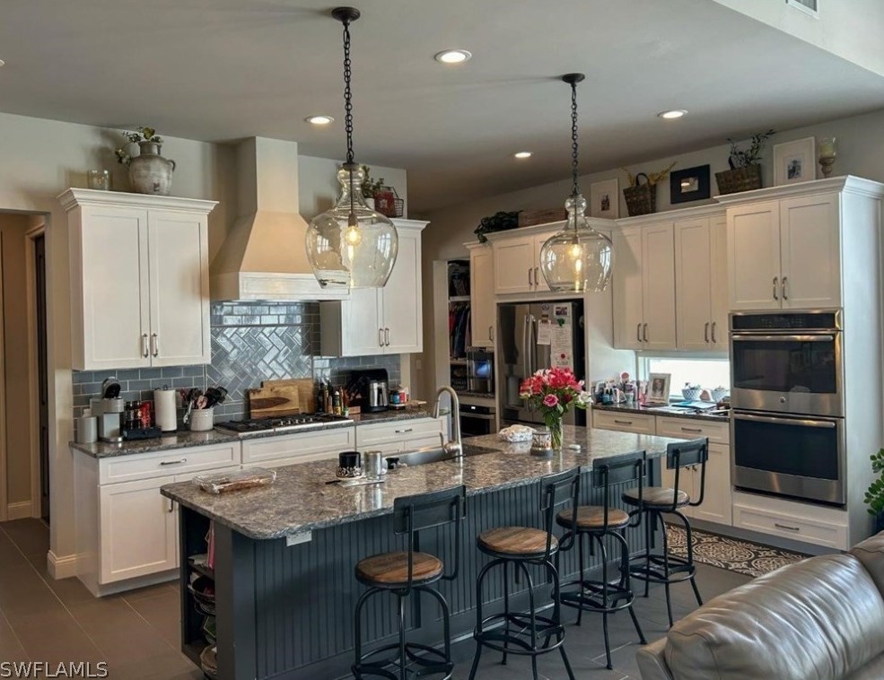 1257 Caloosa Dr, Fort Myers FL 33901-6714 exterior